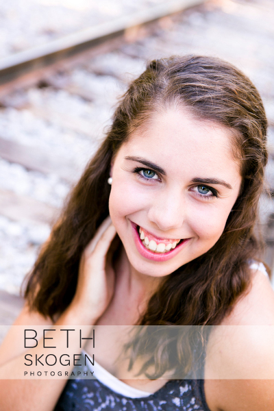 Senior Portraits - Beth Skogen Photography